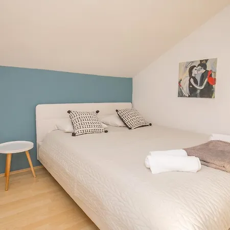 Apartament By The Sea Sukosan, Zadar - 10418