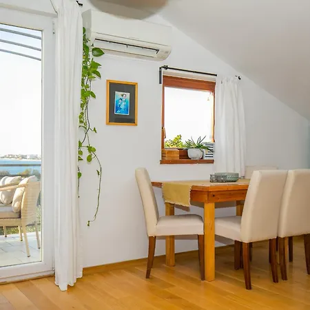 Appartement By The Sea Sukosan, Zadar - 10418